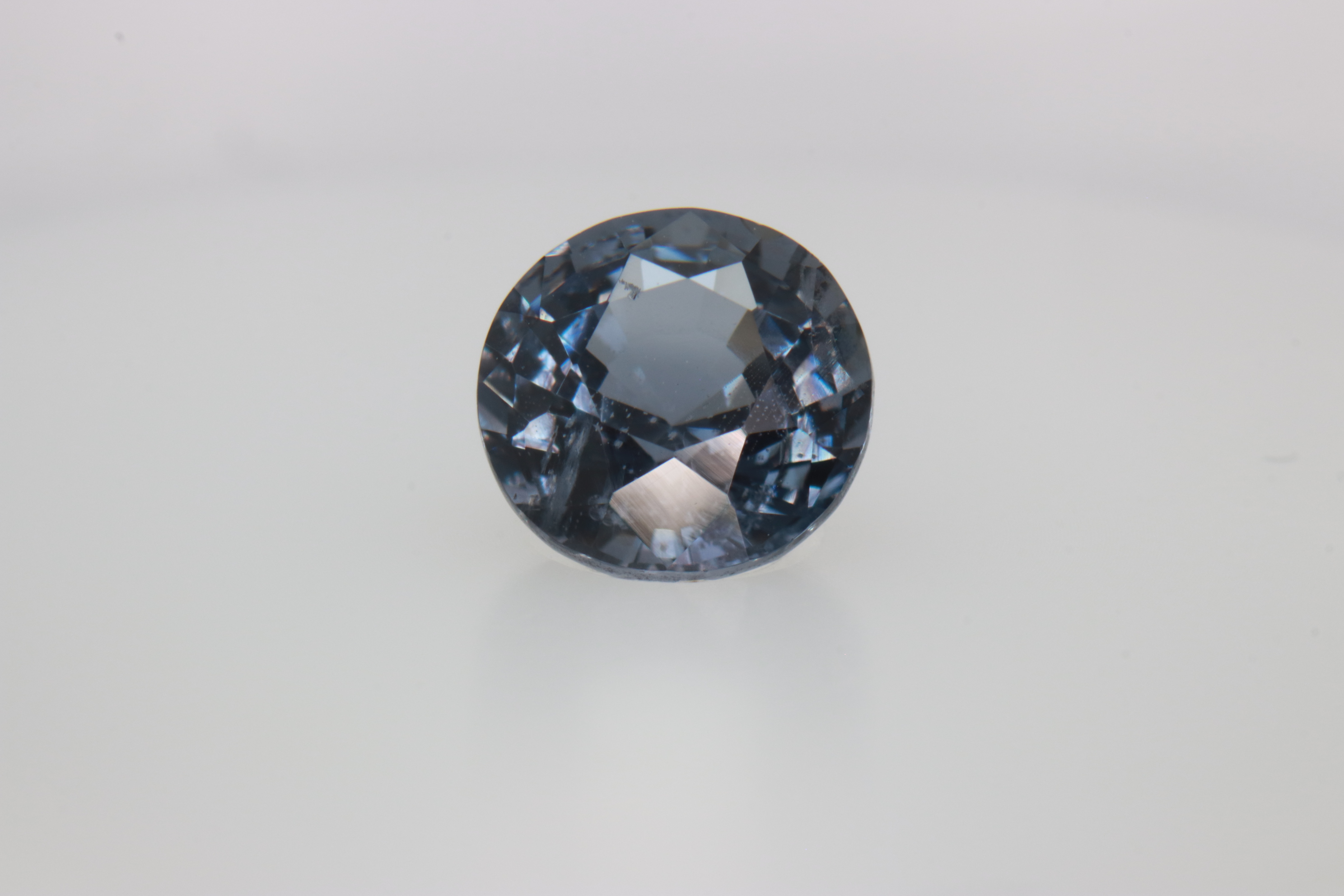 1.1ct Cobolt Spinel Vs1 Round Shape (0x6.1x4.5 mm) Unheated gemstone from Sri Lanka