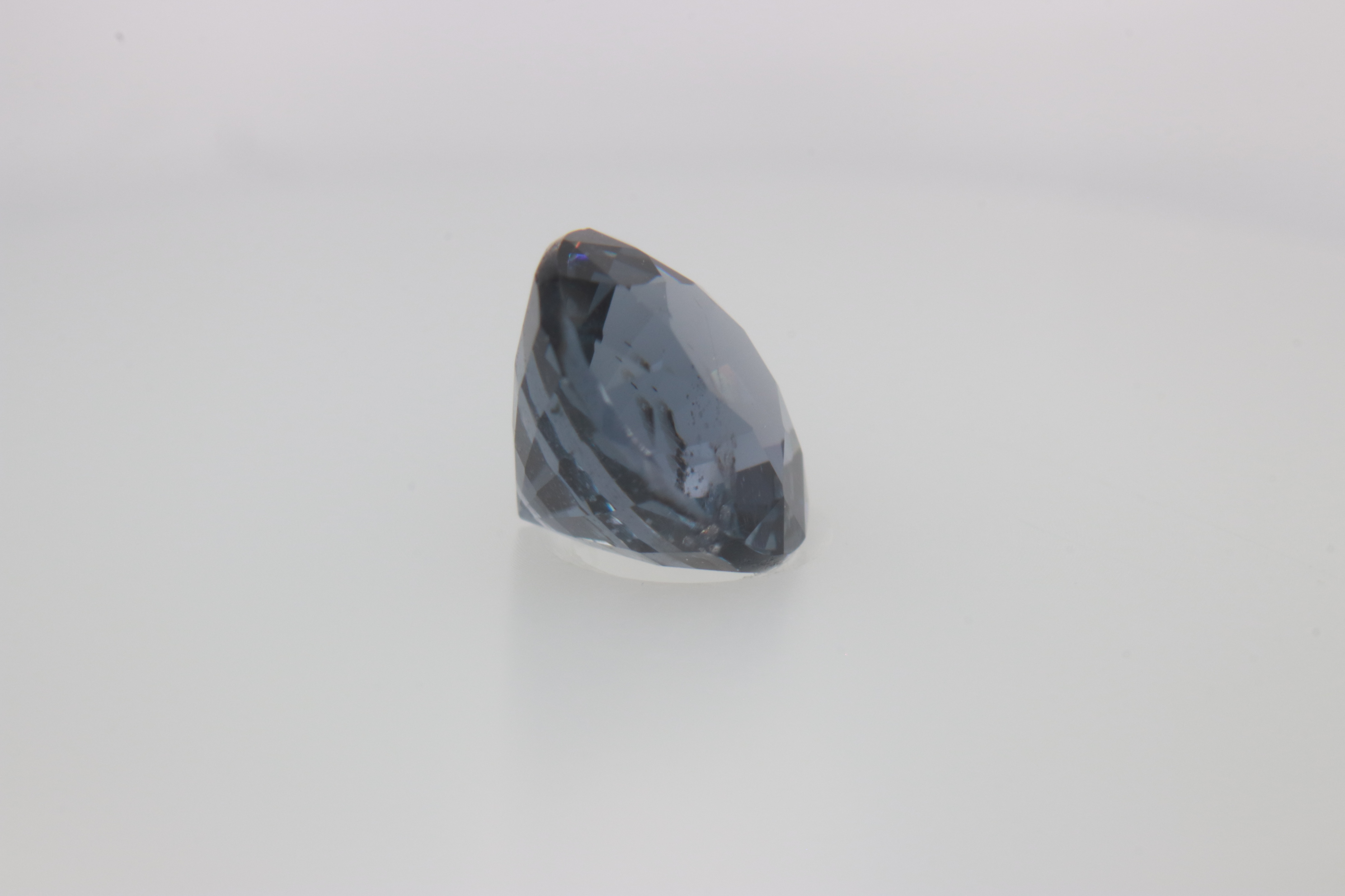 1.1ct Cobolt Spinel Vs1 Round Shape (0x6.1x4.5 mm) Unheated gemstone from Sri Lanka