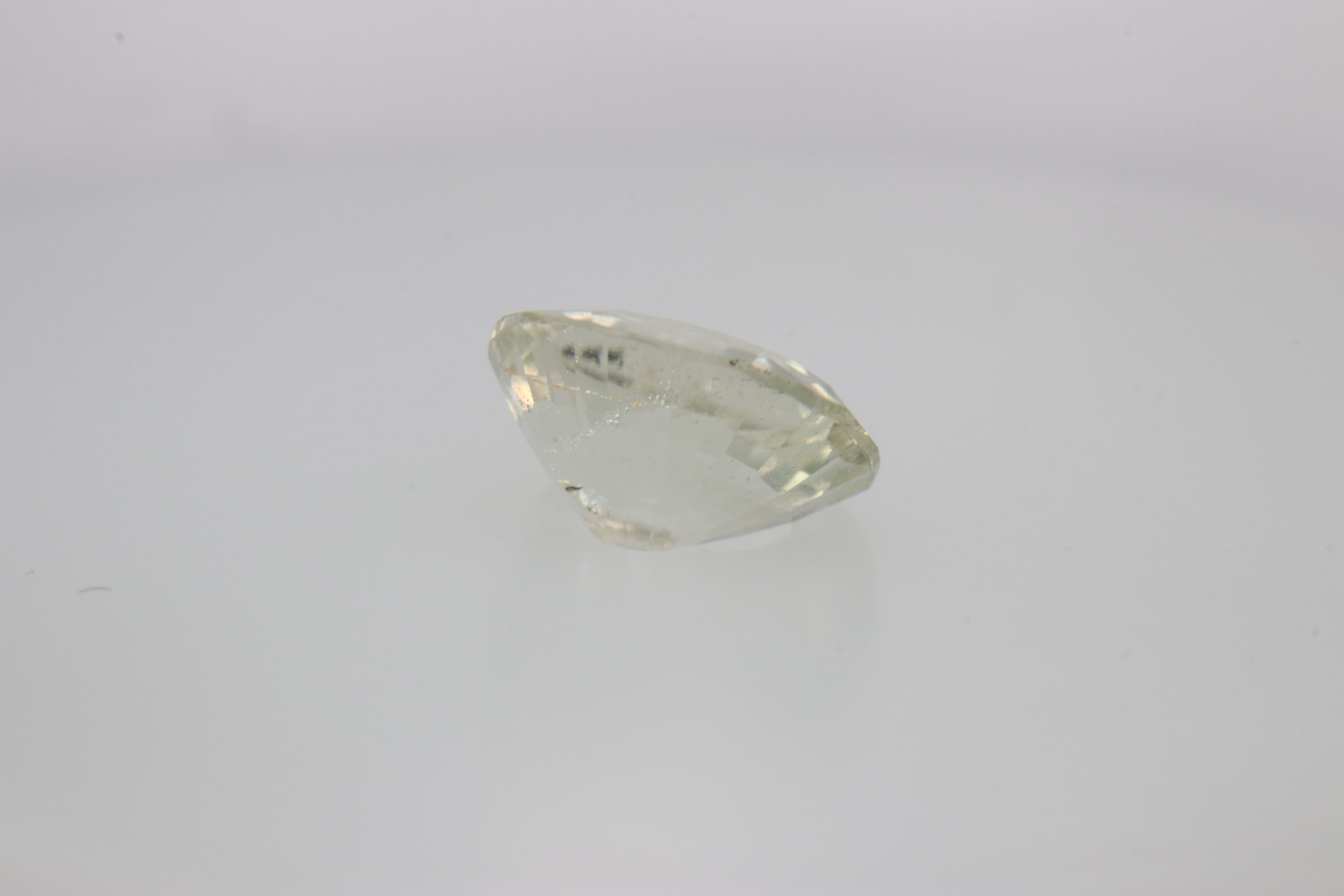 0.85ct Floral White Spinel Vs1 Oval Shape (6.5x5.4x3.5 mm) Unheated gemstone from Sri Lanka