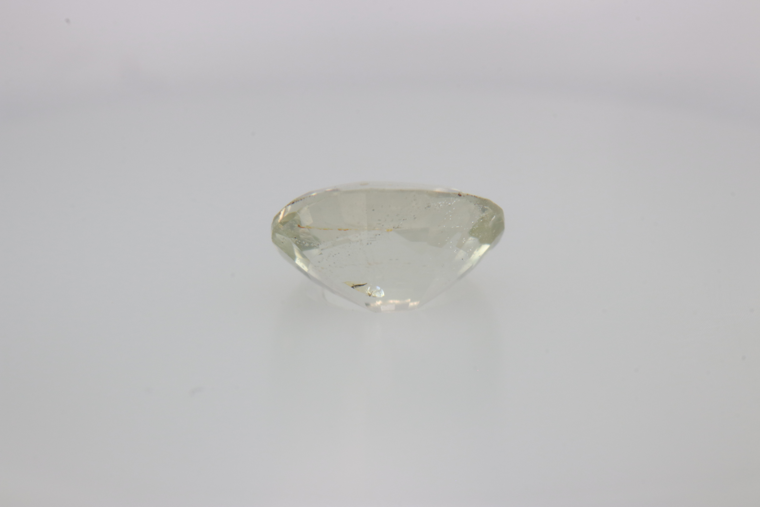 0.85ct Floral White Spinel Vs1 Oval Shape (6.5x5.4x3.5 mm) Unheated gemstone from Sri Lanka
