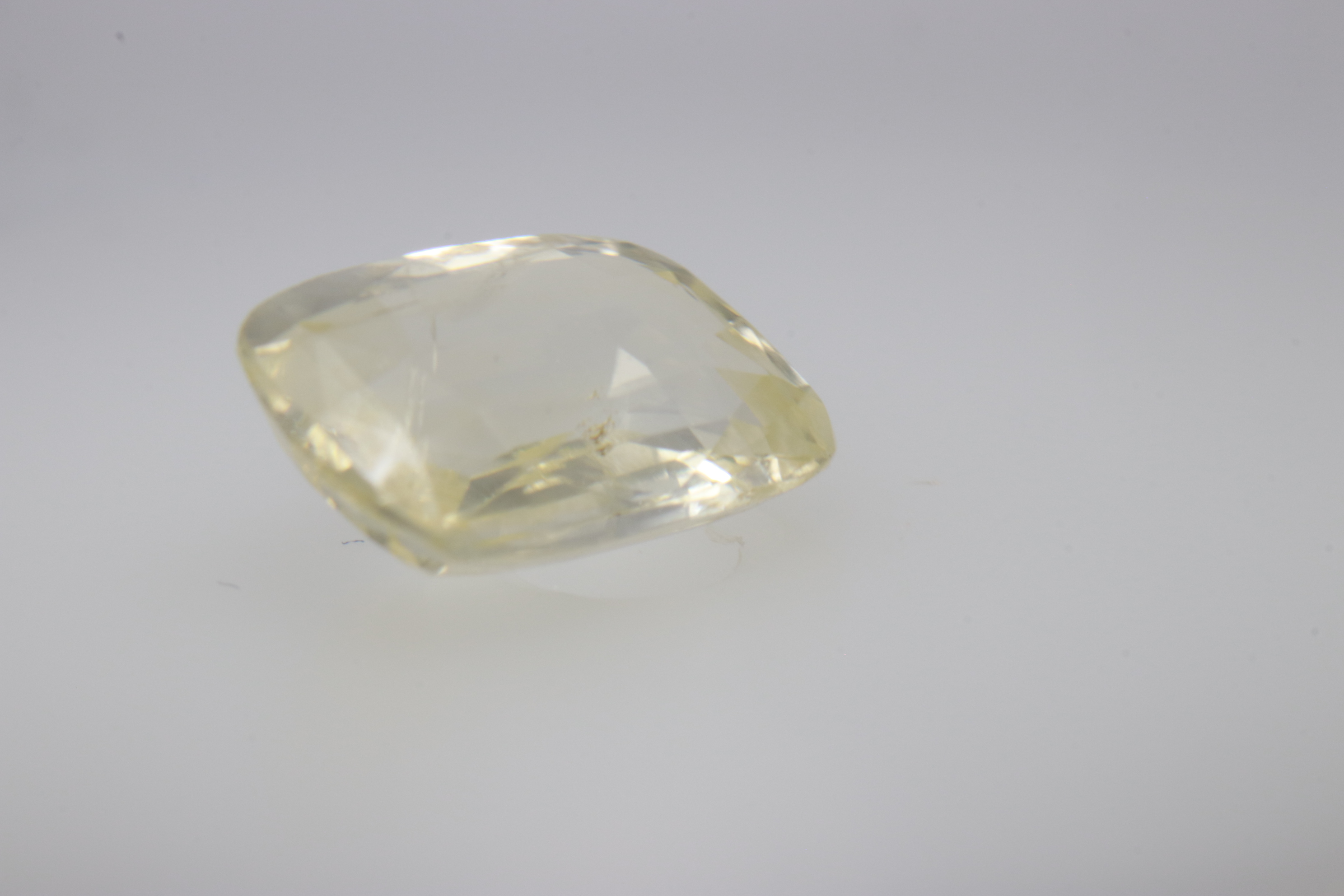 2ct Yellow Sapphire VVS1 Fancy Cushion Shape (8.7x6.4x3.2 mm) Unheated gemstone from Sri Lanka