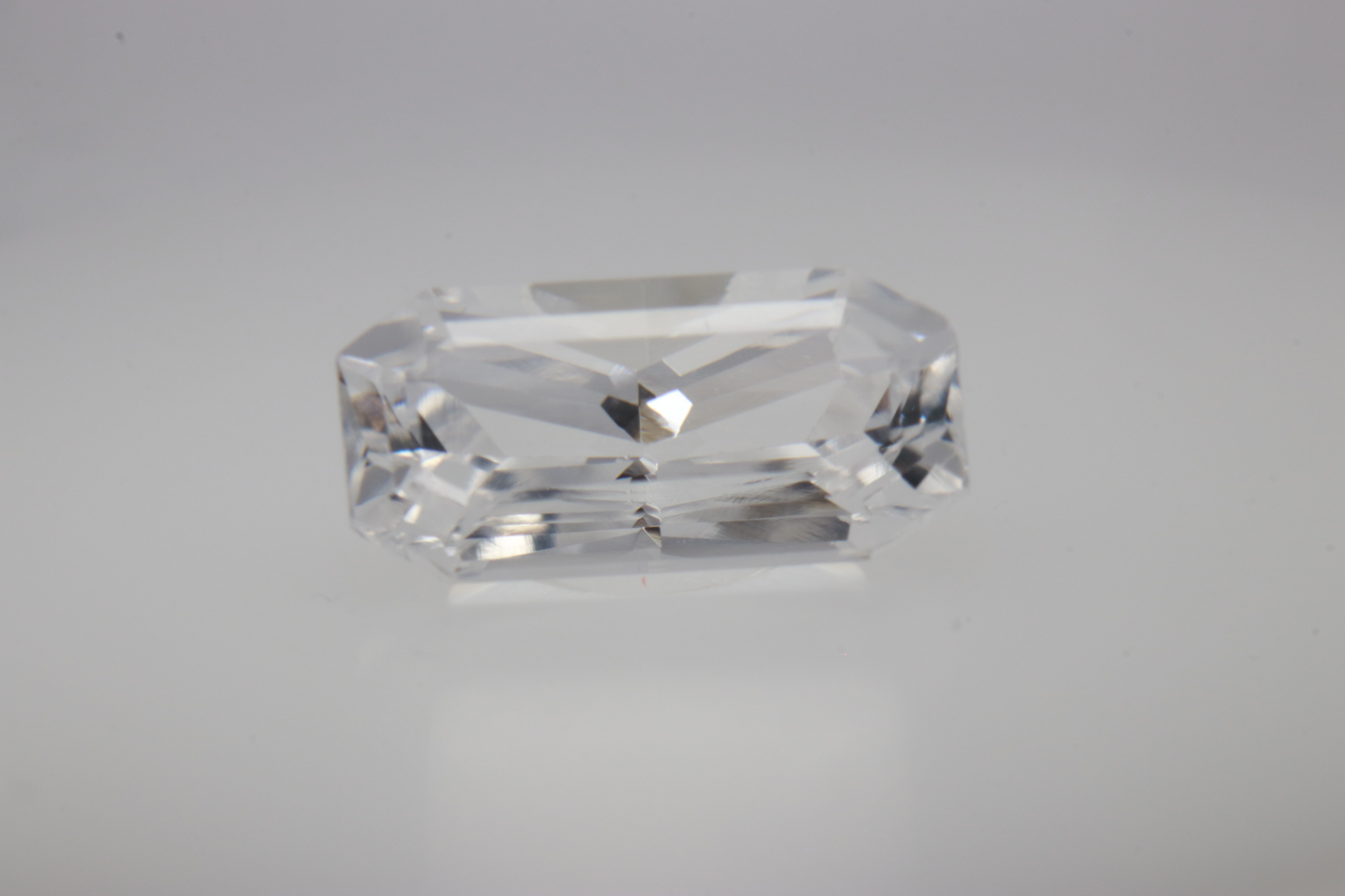 1.8ct White Sapphire VVS Emerald Shape (9.3x4.5x4 mm) Unheated gemstone from Sri Lanka