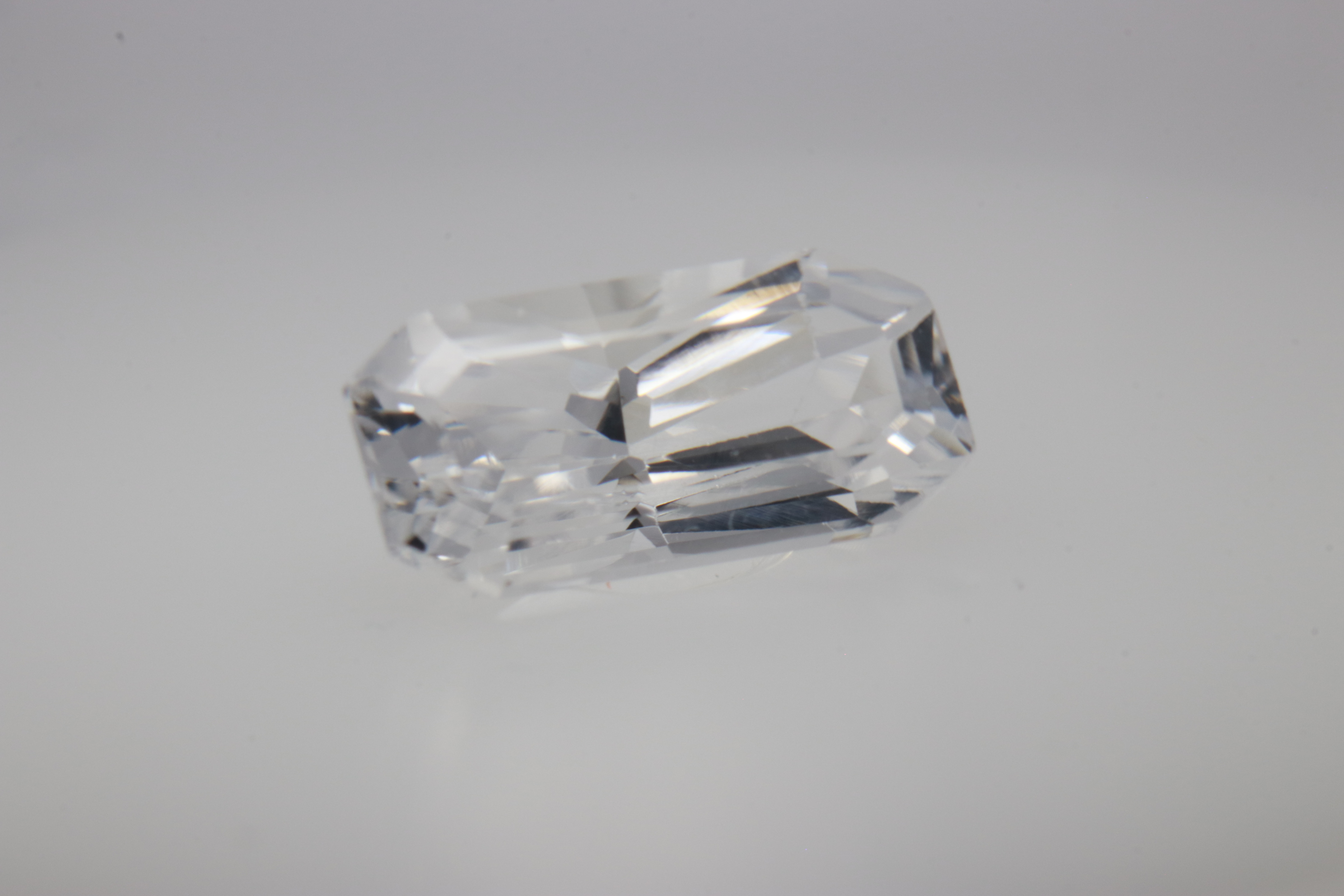 1.8ct White Sapphire VVS Emerald Shape (9.3x4.5x4 mm) Unheated gemstone from Sri Lanka