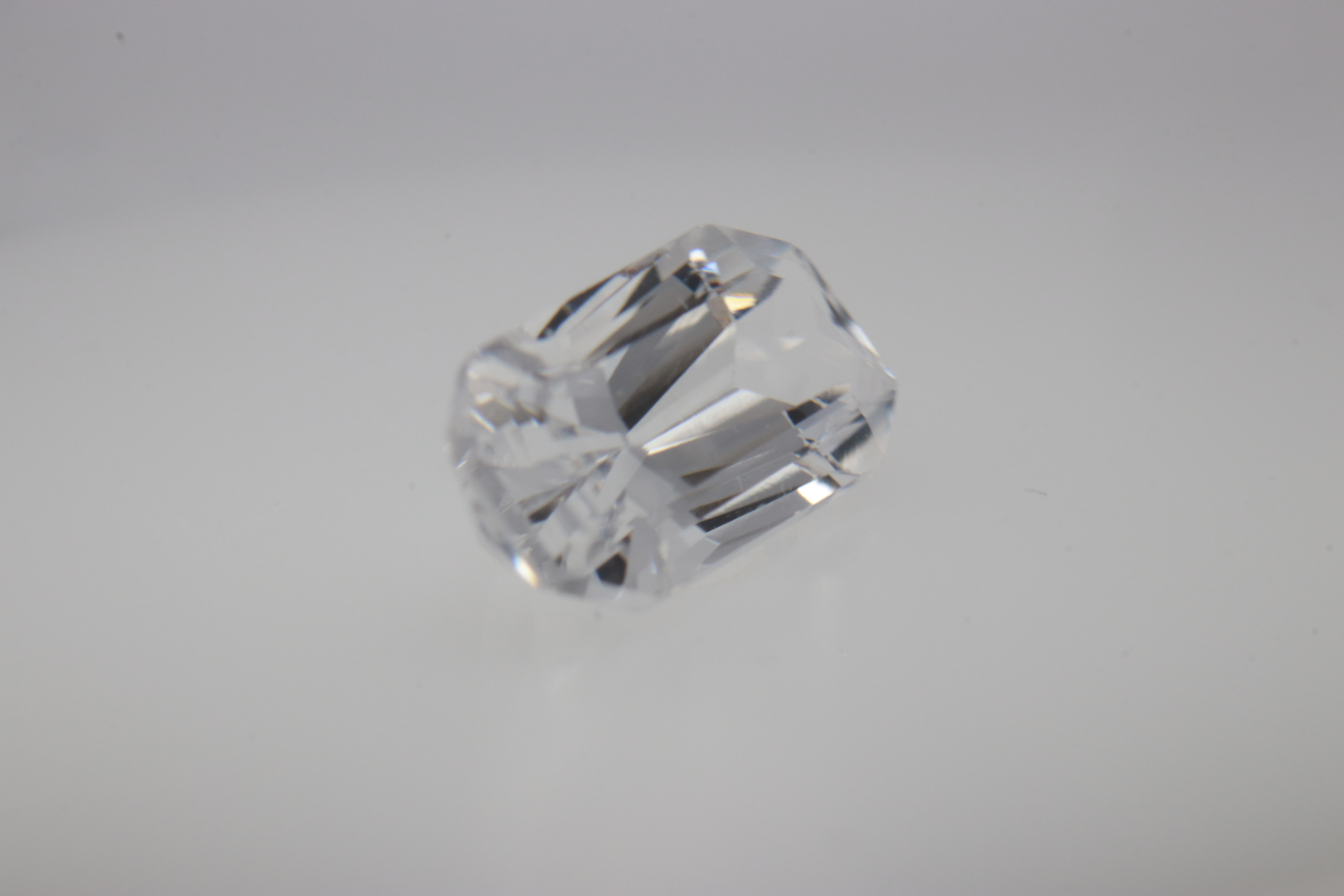 1.8ct White Sapphire VVS Emerald Shape (9.3x4.5x4 mm) Unheated gemstone from Sri Lanka