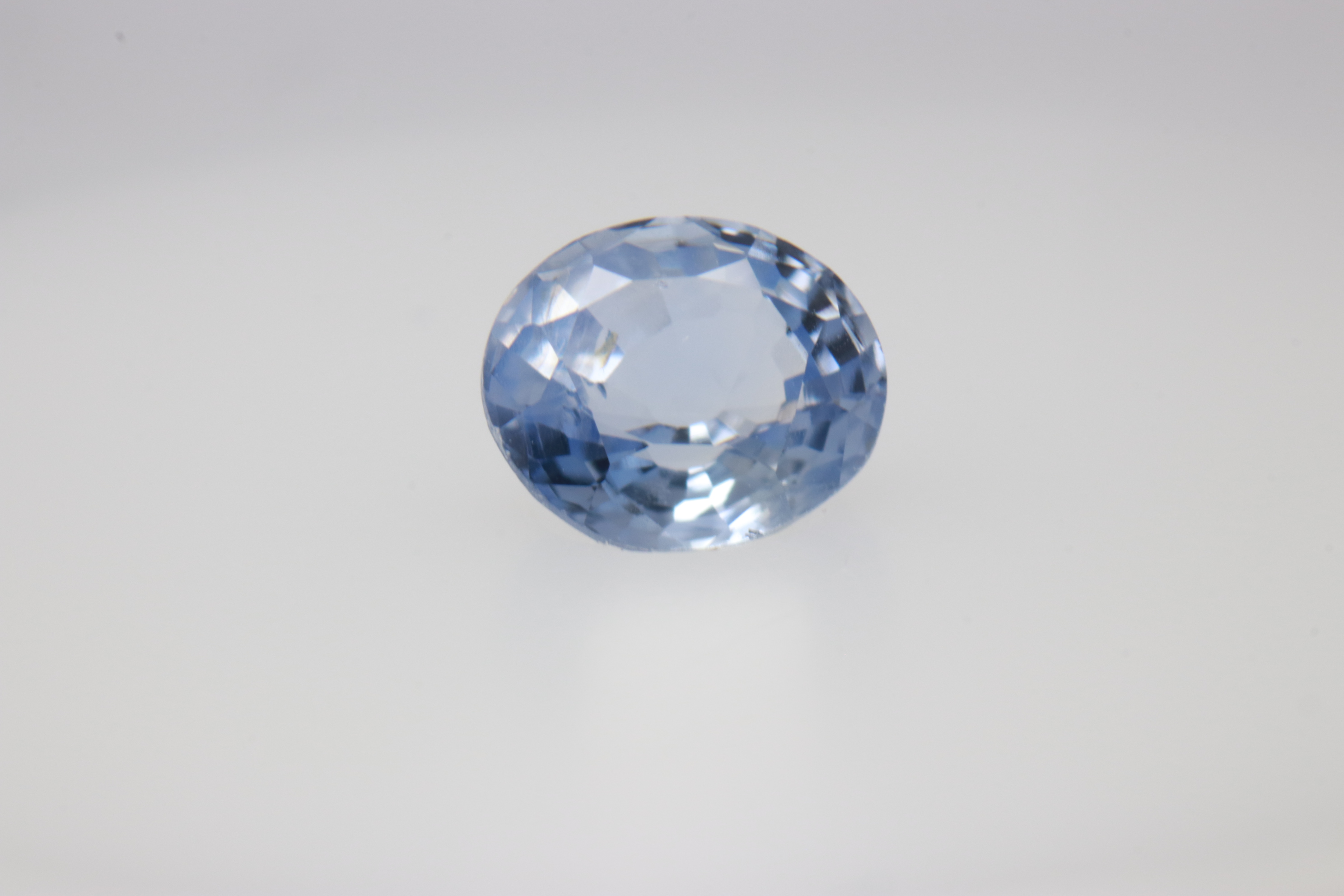 0.9ct Alice Blue Sapphire VVS Oval Shape (6.1x5.2x3.2 mm) Unheated gemstone from Sri Lanka