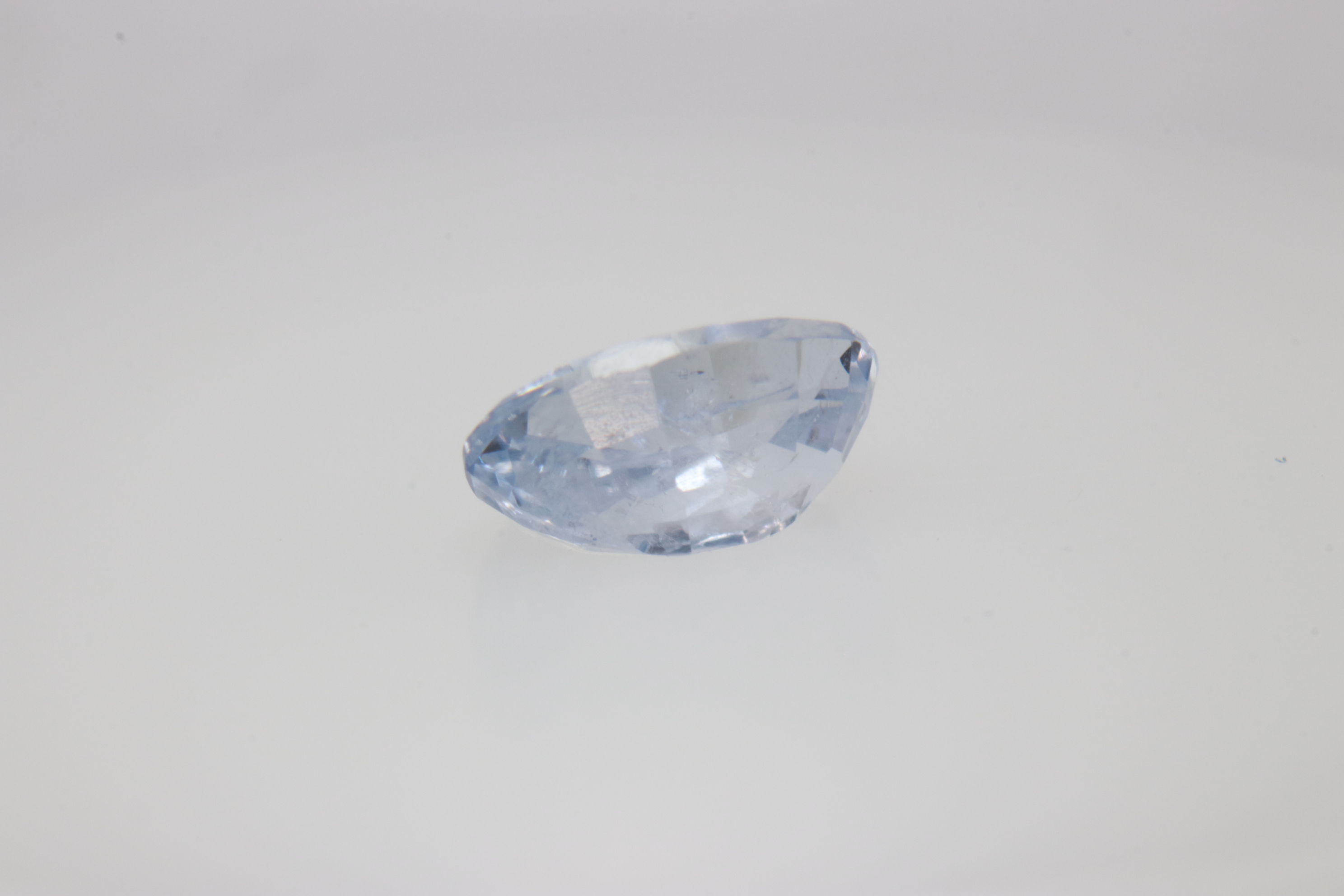 0.8ct Alice Blue Sapphire VVS Oval Shape (5.8x4.3x3 mm) Unheated gemstone from Sri Lanka