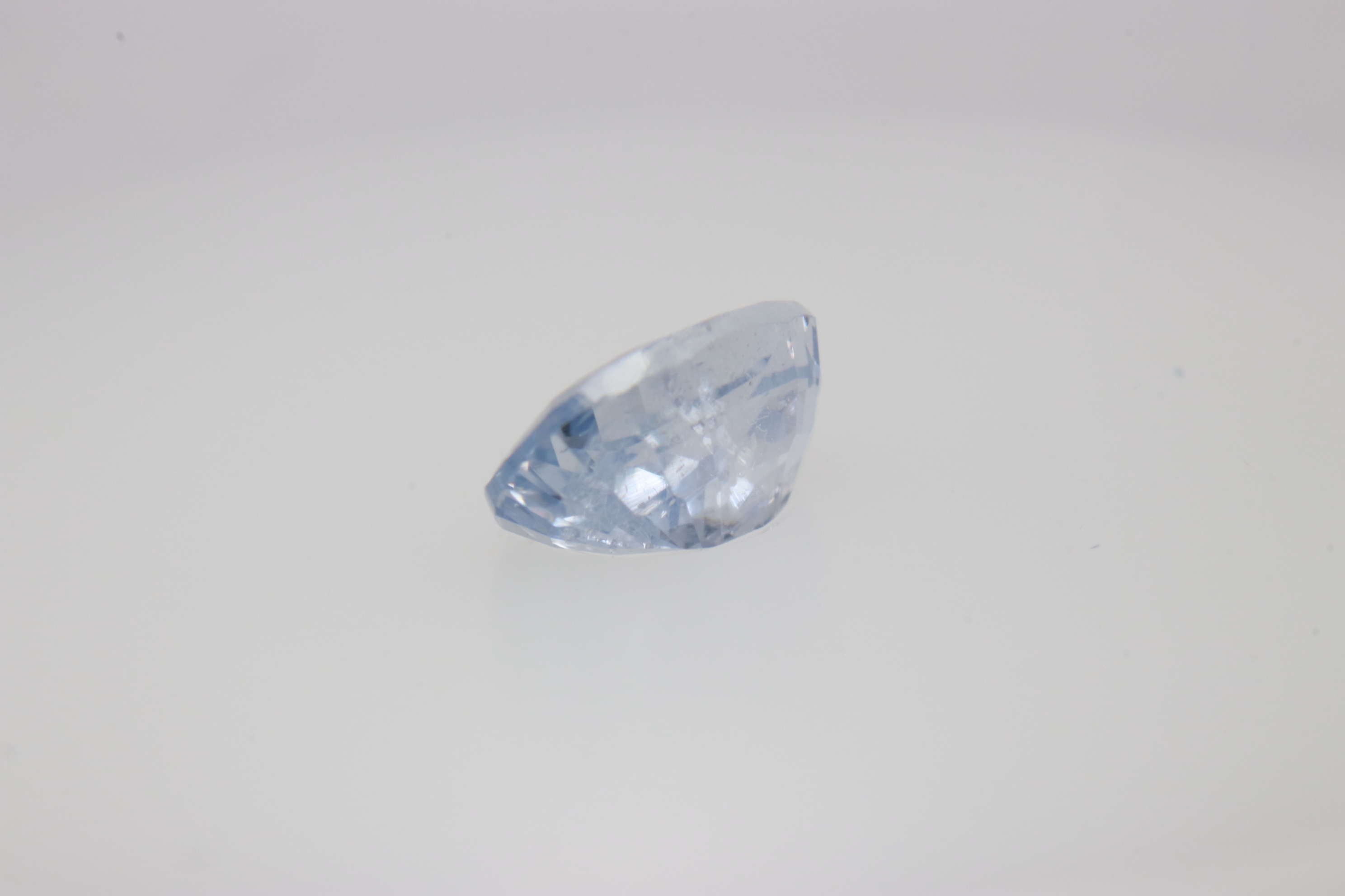 0.8ct Alice Blue Sapphire VVS Oval Shape (5.8x4.3x3 mm) Unheated gemstone from Sri Lanka
