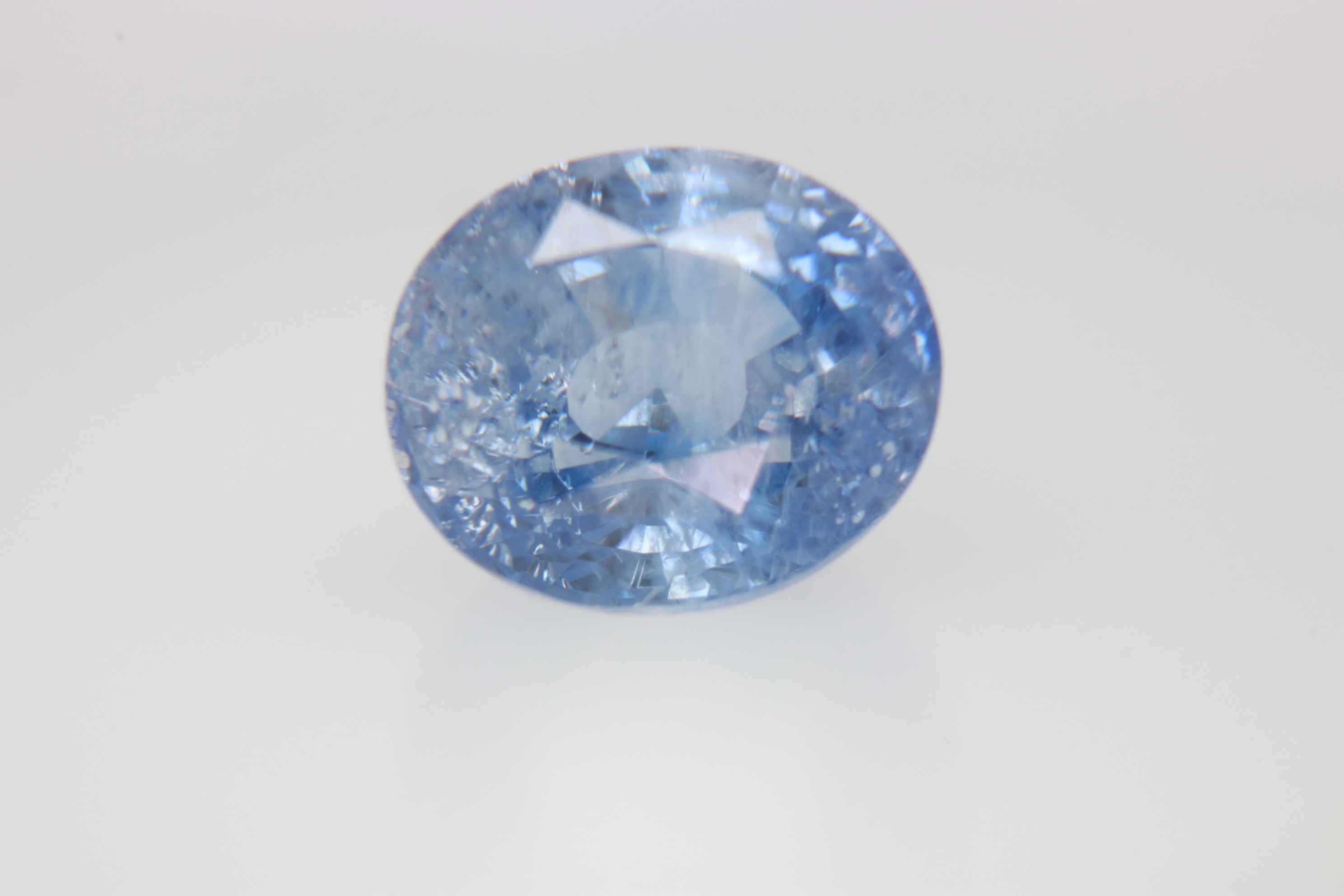 3.0ct Cornflower Blue Sapphire VSI Oval Shape (8.5x7.5x5.6 mm) Unheated gemstone from Sri Lanka