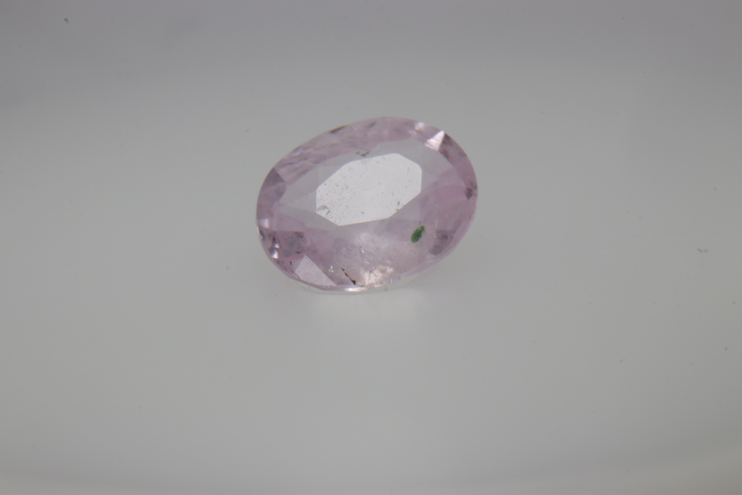 0.8ct Light Pink Sapphire Vs1 Oval Shape (6.2x5.2x2.7 mm) Unheated gemstone from Sri Lanka