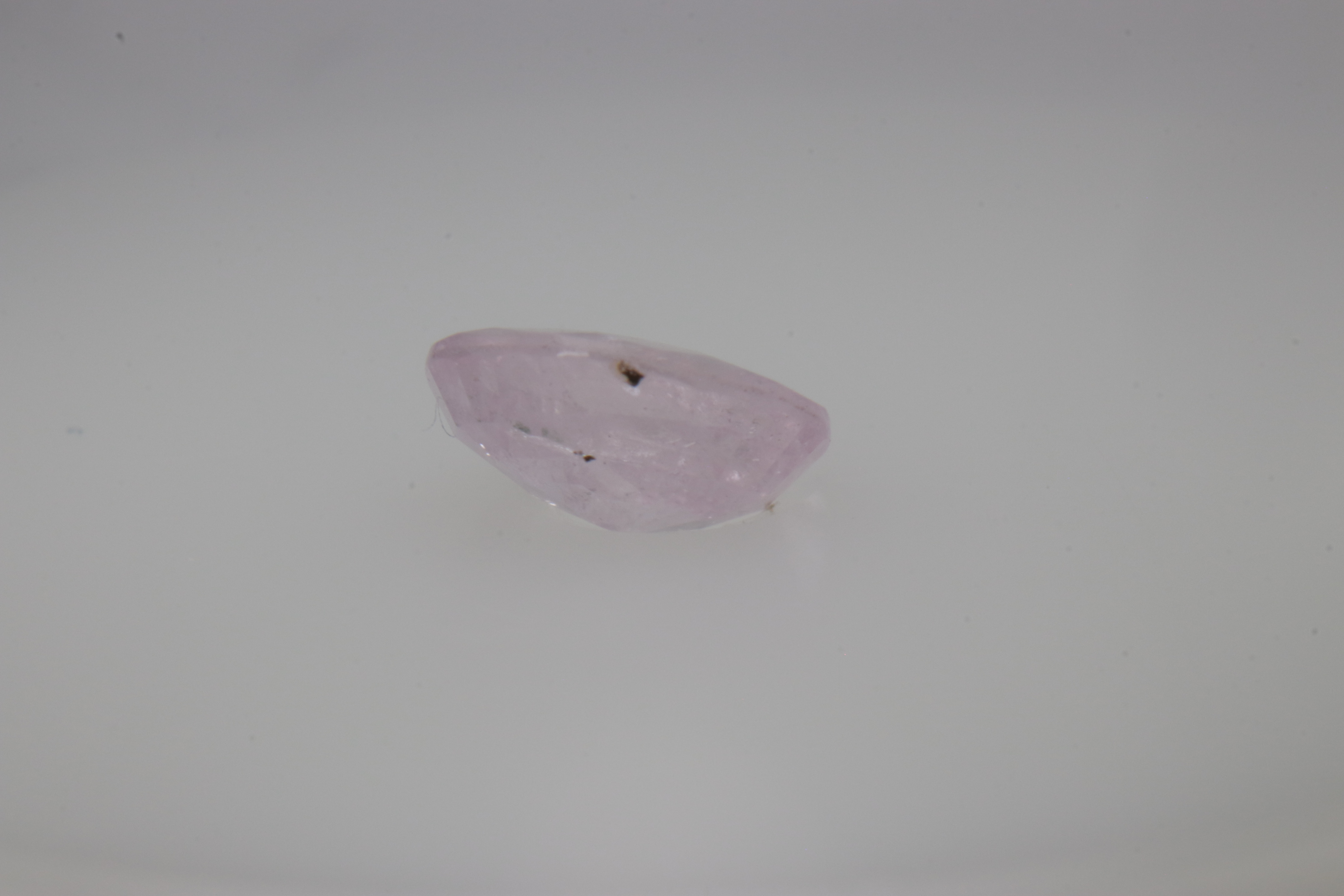 0.8ct Light Pink Sapphire Vs1 Oval Shape (6.2x5.2x2.7 mm) Unheated gemstone from Sri Lanka