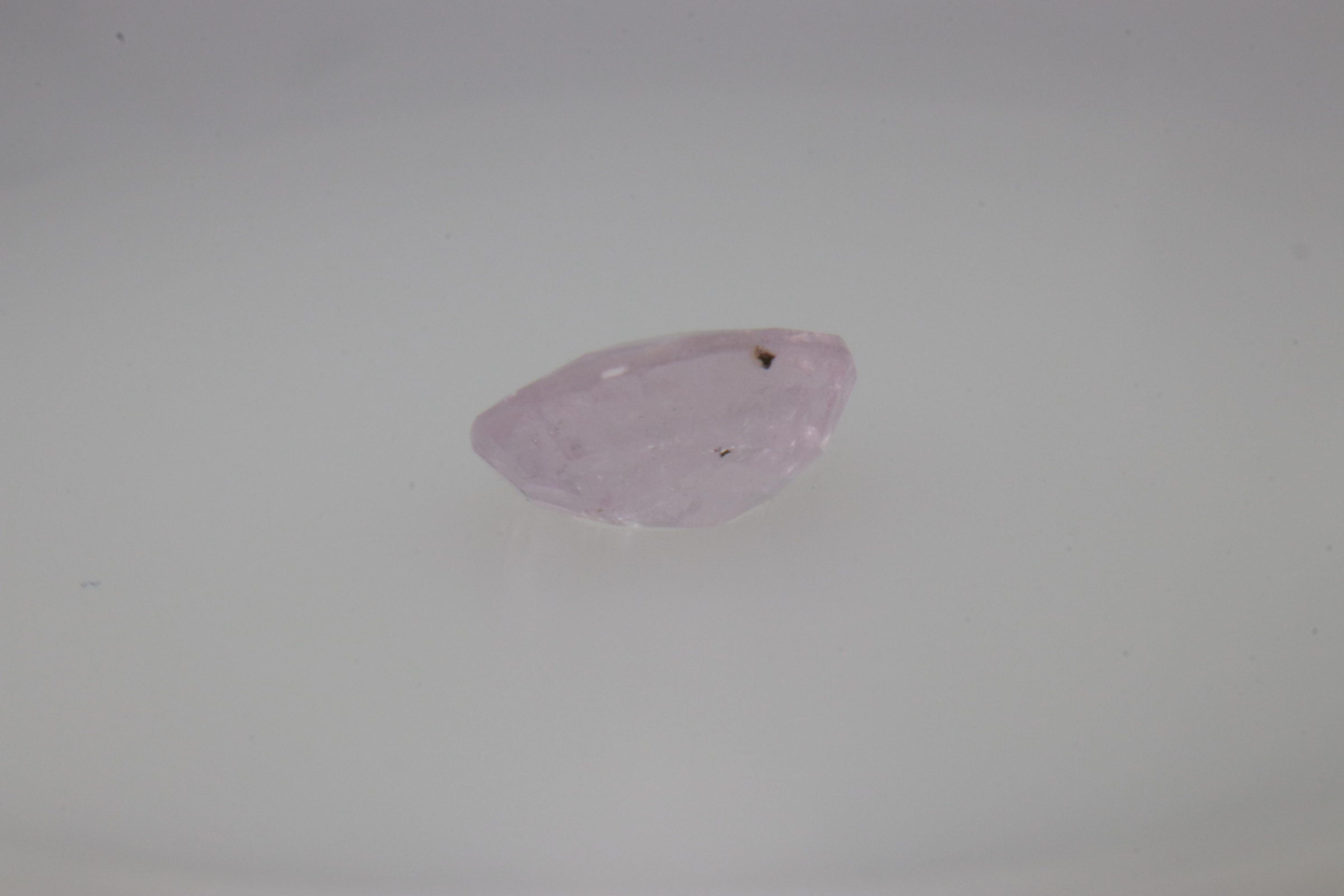 0.8ct Light Pink Sapphire Vs1 Oval Shape (6.2x5.2x2.7 mm) Unheated gemstone from Sri Lanka