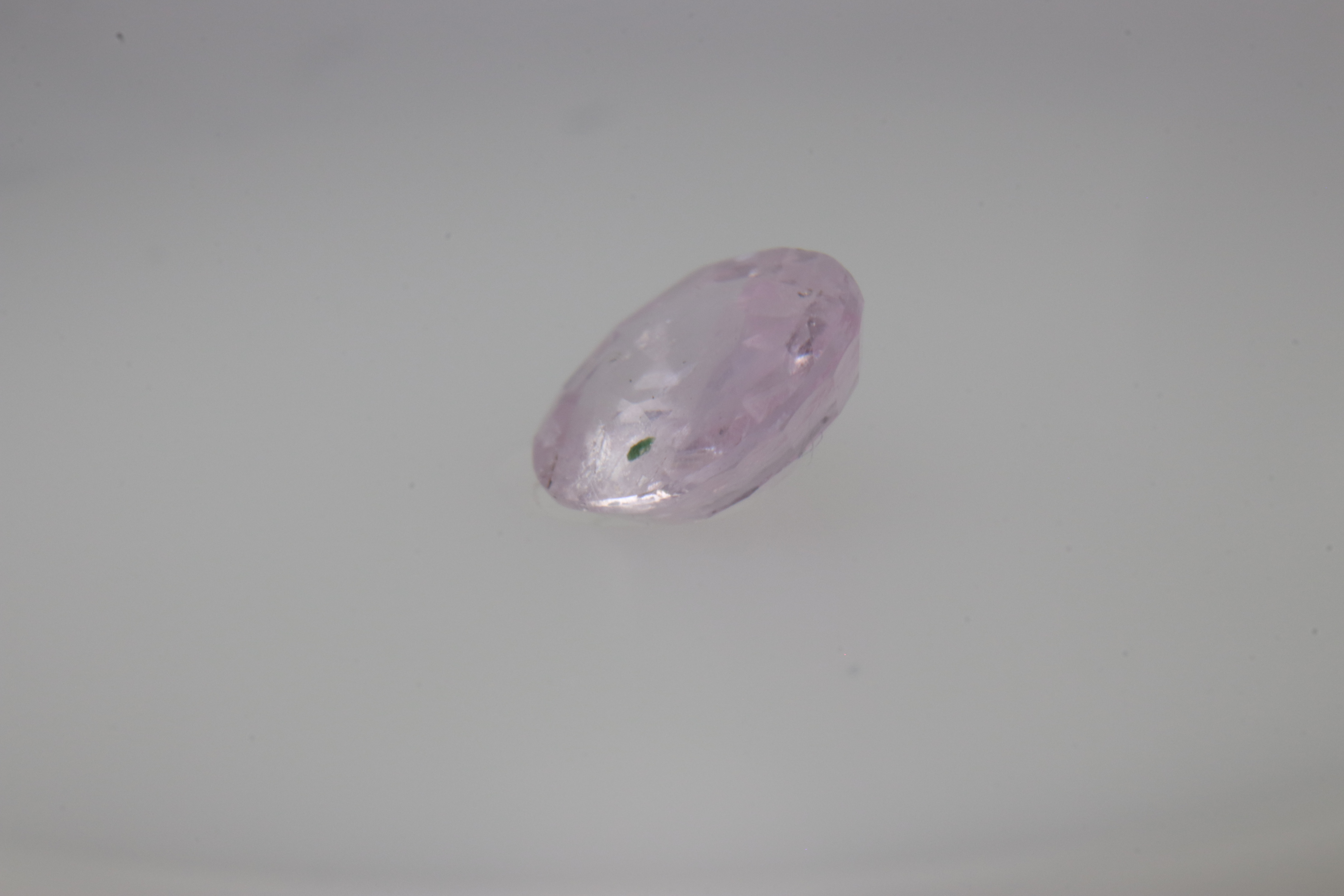 0.8ct Light Pink Sapphire Vs1 Oval Shape (6.2x5.2x2.7 mm) Unheated gemstone from Sri Lanka