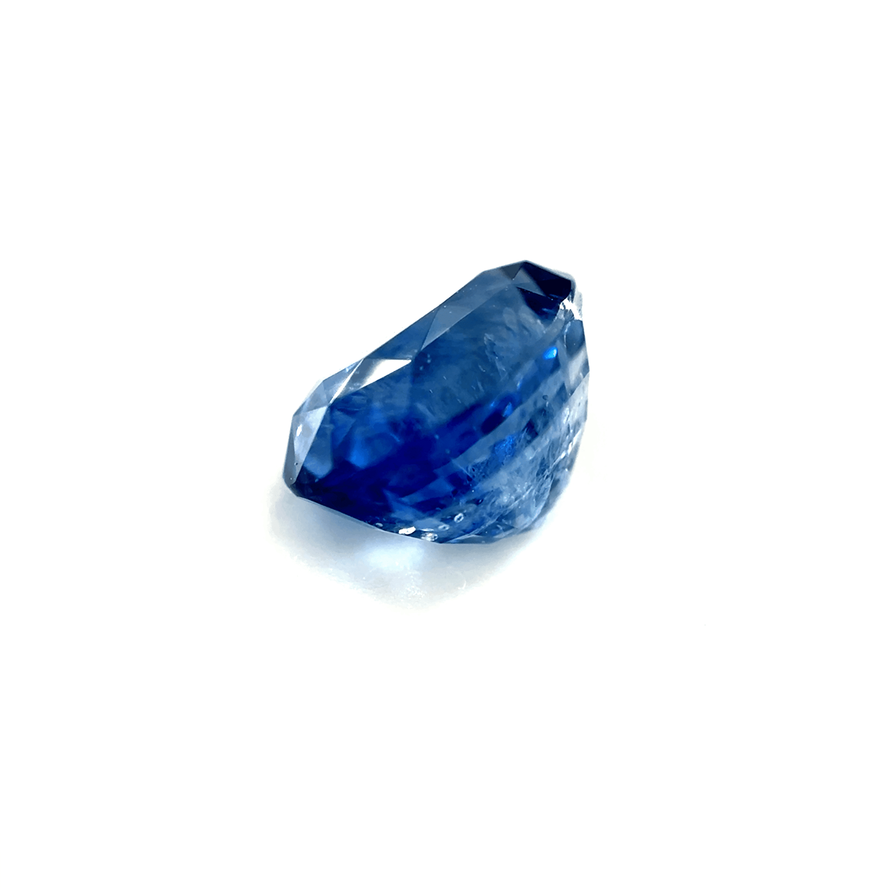 3.0ct Cornflower Blue Sapphire VSI Oval Shape (8.5x7.5x5.6 mm) Unheated gemstone from Sri Lanka