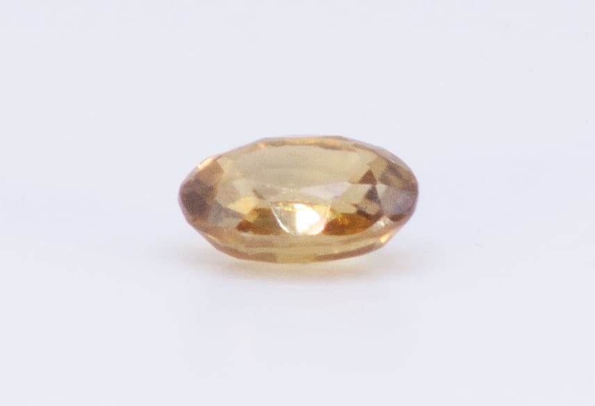 1.2ct Honey Garnet VVS Oval Shape (8.7x6.3x4 mm) Unheated gemstone from Sri Lanka