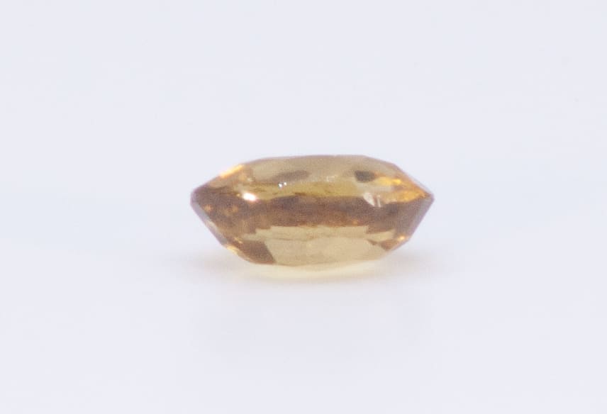 1.2ct Honey Garnet VVS Oval Shape (8.7x6.3x4 mm) Unheated gemstone from Sri Lanka