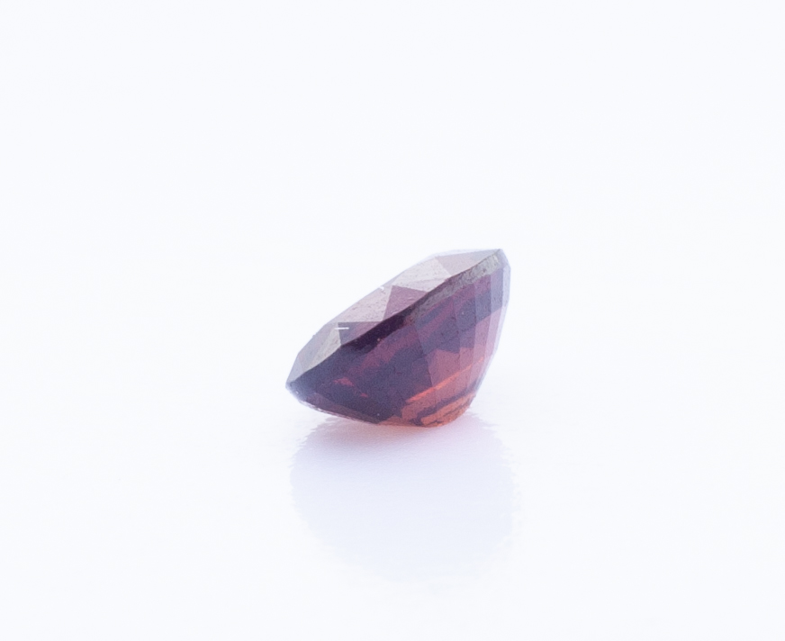 0.5ct Red Ruby VVS Oval Shape (5.2x4.2x2.7 mm) Unheated gemstone from Sri Lanka