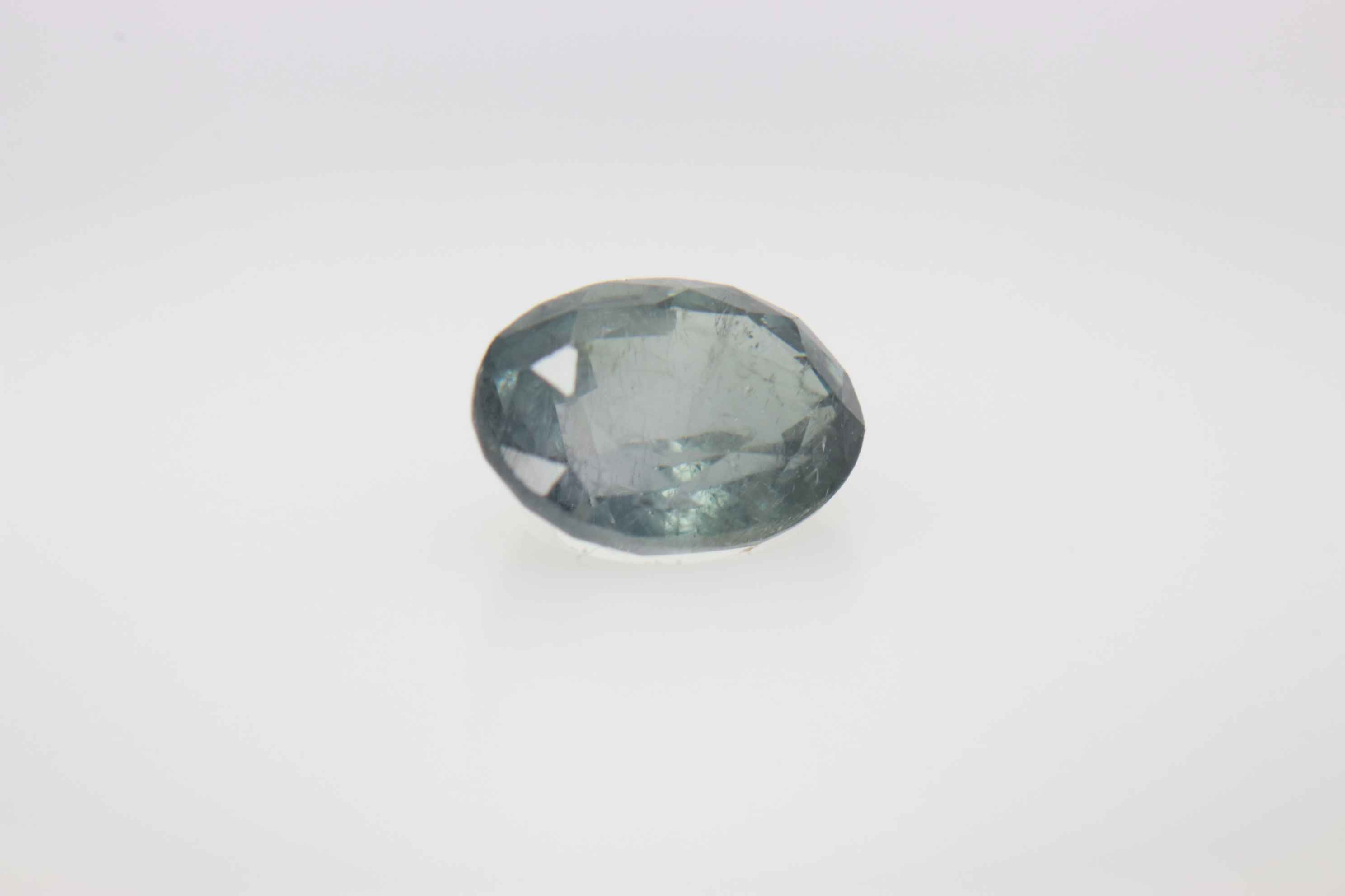 0.9ct White Spinel SI1 Oval Shape (6.7x5x3.5 mm) Unheated gemstone from Sri Lanka