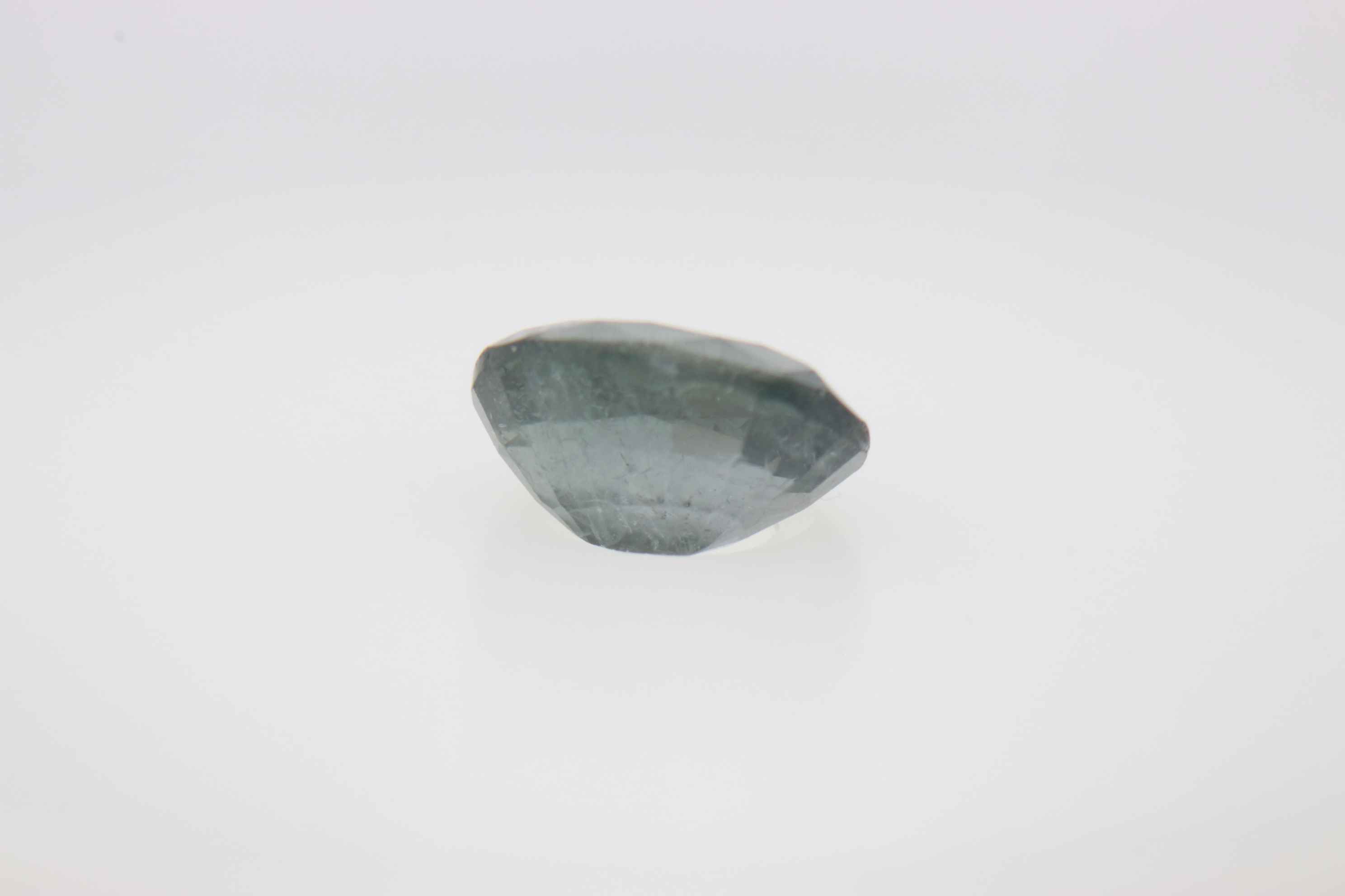 0.9ct White Spinel SI1 Oval Shape (6.7x5x3.5 mm) Unheated gemstone from Sri Lanka