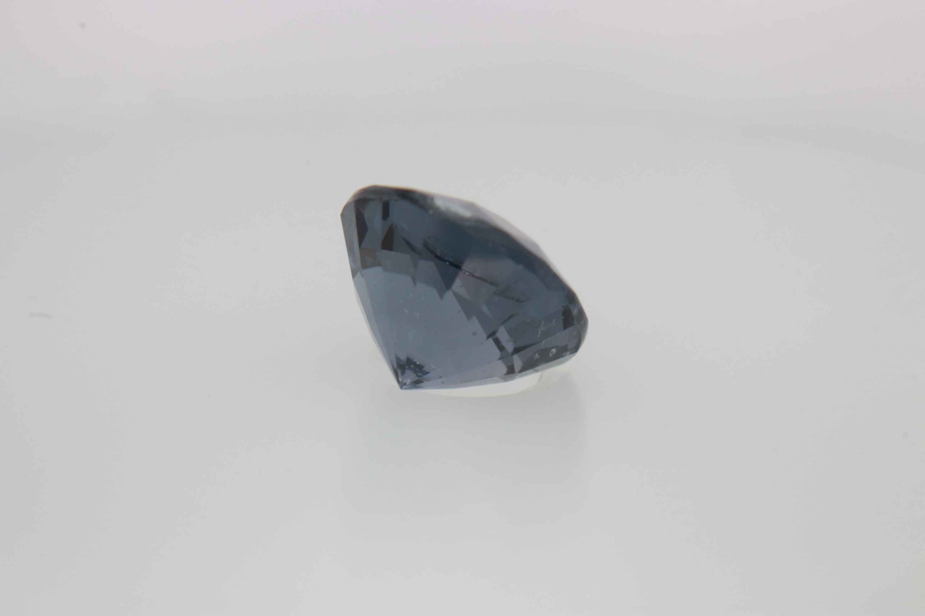 1.1ct Cobolt Spinel Vs1 Round Shape (0x6.1x4.5 mm) Unheated gemstone from Sri Lanka