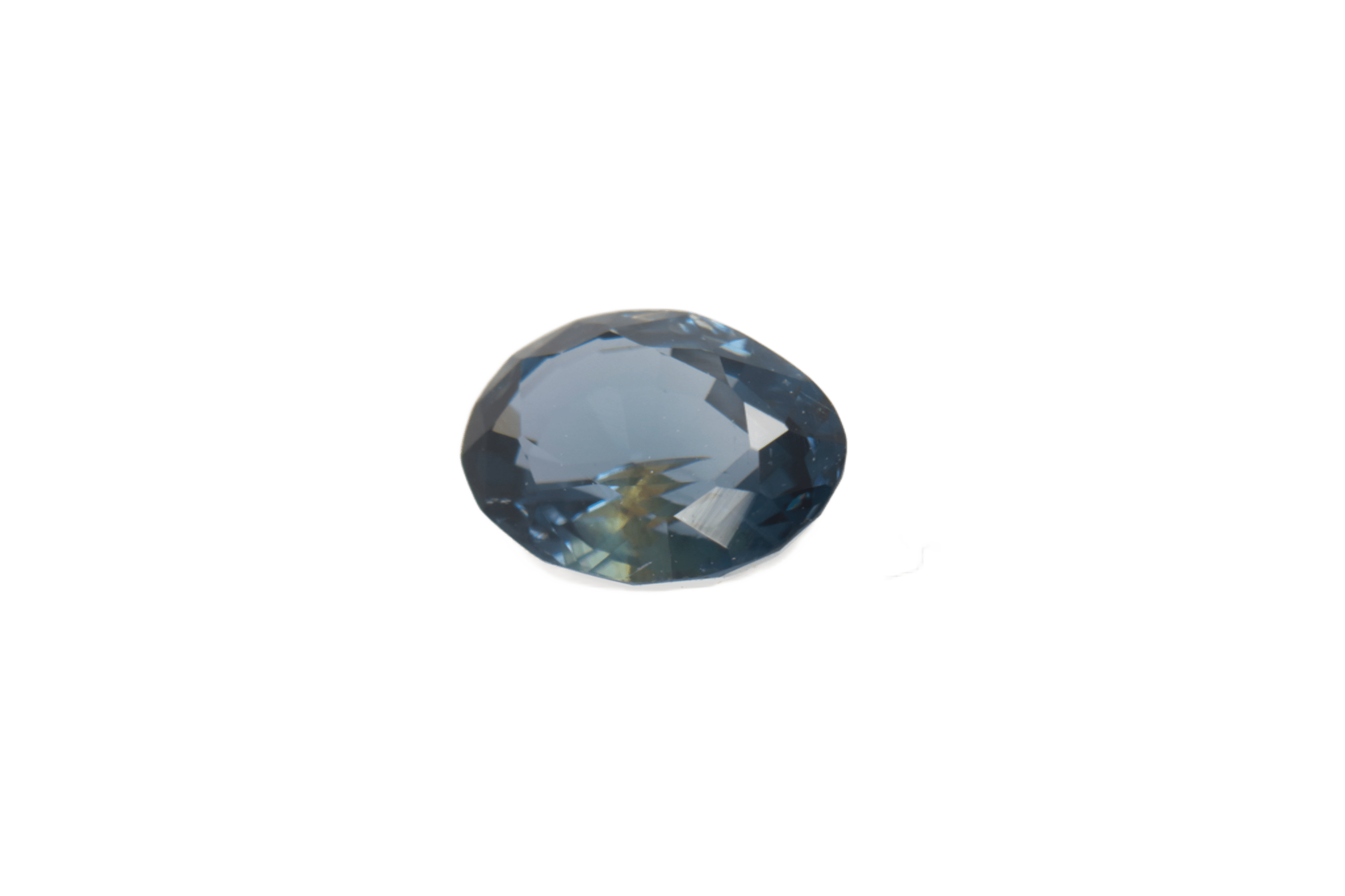 0.6ct Cobolt Spinel VVS Oval Shape (6.5x4.8x2.7 mm) Unheated gemstone from Sri Lanka