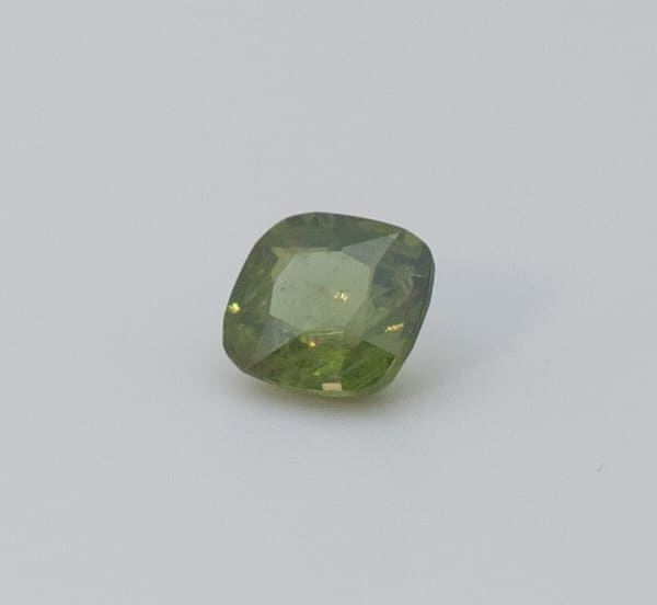 1.1ct Green Peridot SI1 Asscher Shape (5.8x5.7x3.4 mm) Unheated gemstone from Sri Lanka