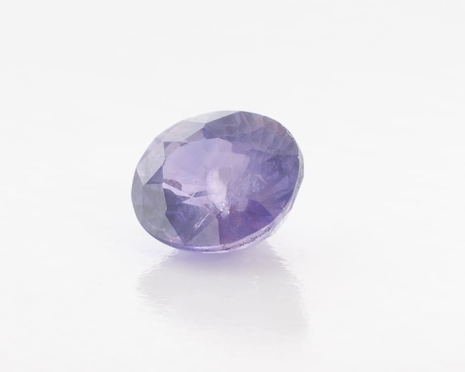 1.05ct Purple Sapphire Feather Oval Shape (6.1x5.4x3.8 mm) Unheated gemstone from Sri Lanka