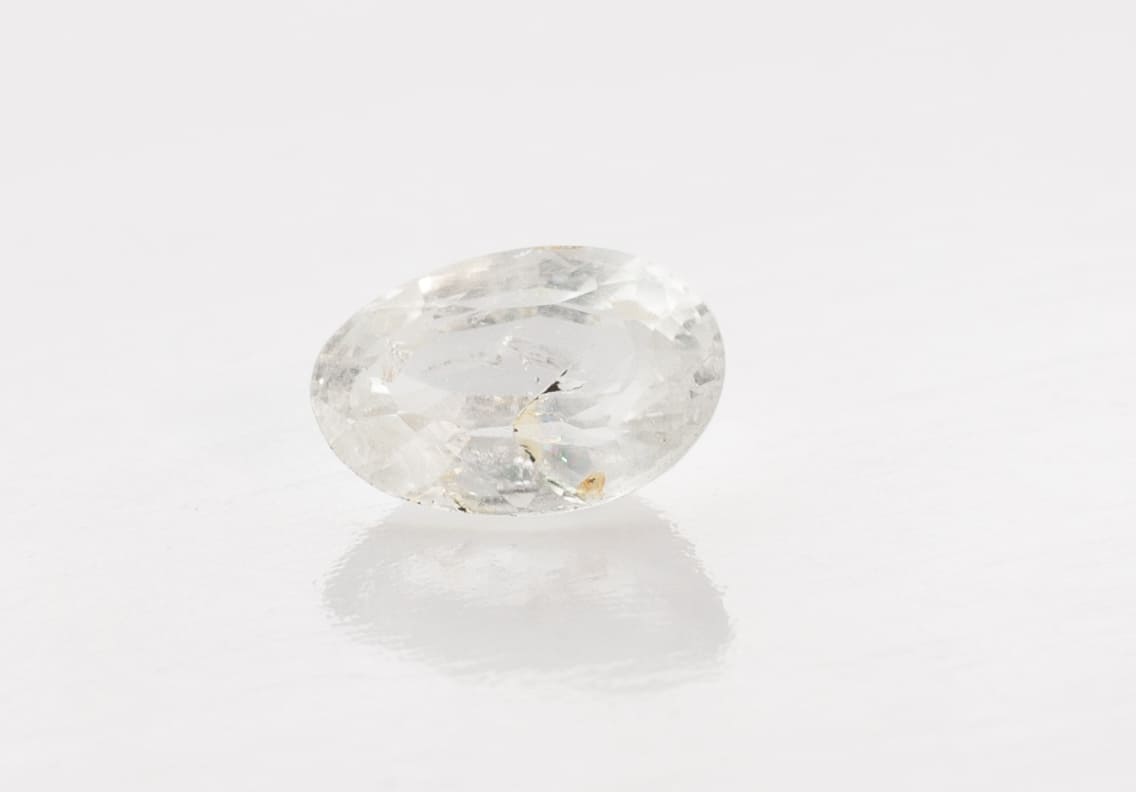 1ct White Sapphire SI2 Oval Shape (7x4.7x3.4 mm) Unheated gemstone from Sri Lanka