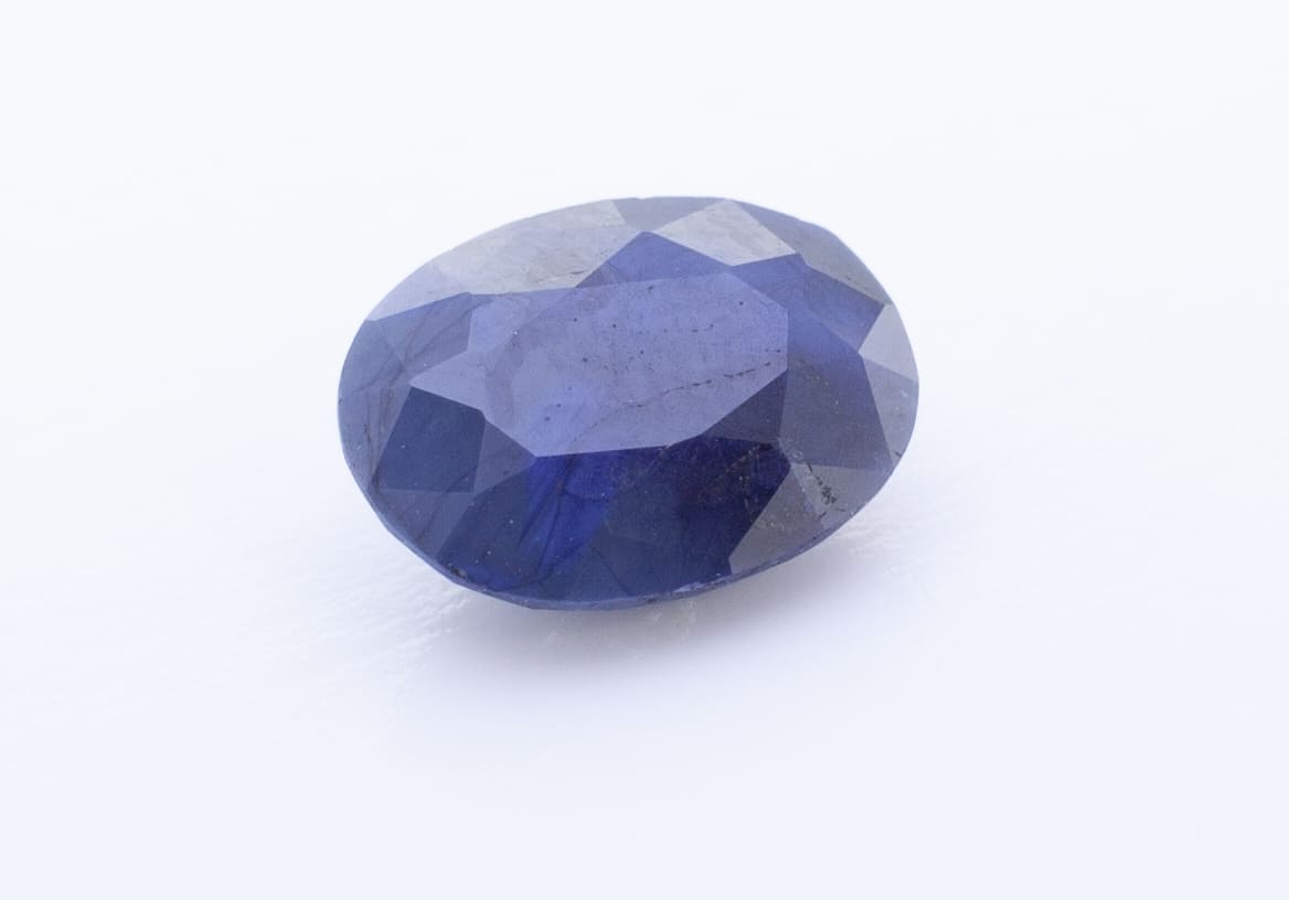 1ct Dark Slate Blue Sapphire Tooth decay Oval Shape (8.8x6.9x4 mm) Unheated gemstone from Sri Lanka