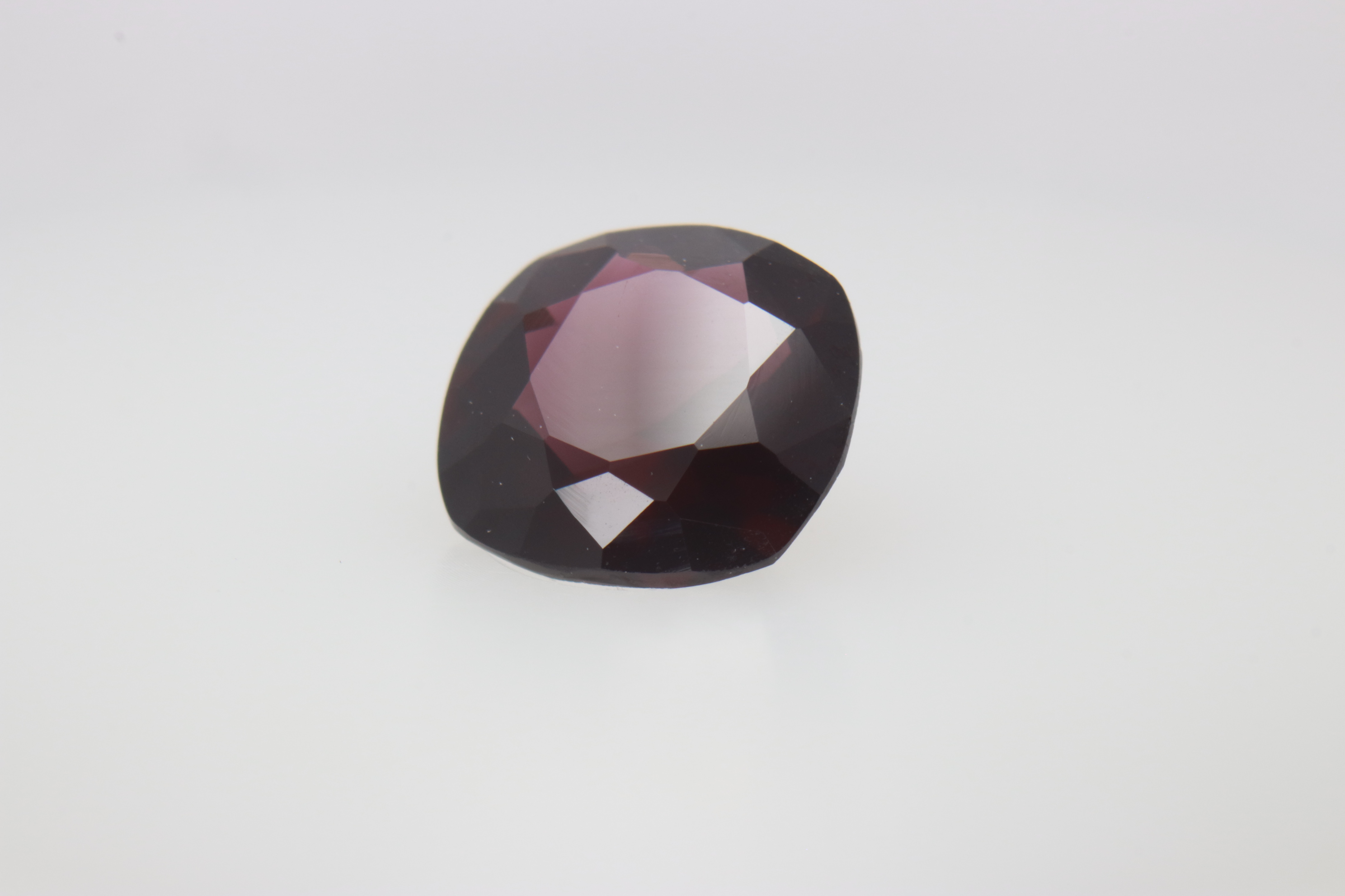 1.1ct Dark Red Spinel VVS1 Princess Shape (6.6x6.5x3.3 mm) Unheated gemstone from Sri Lanka