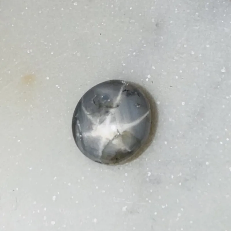 8ct Star Sapphire SI1 Oval Shape (11.3x10.4x6.3 mm) Unheated gemstone from Sri Lanka