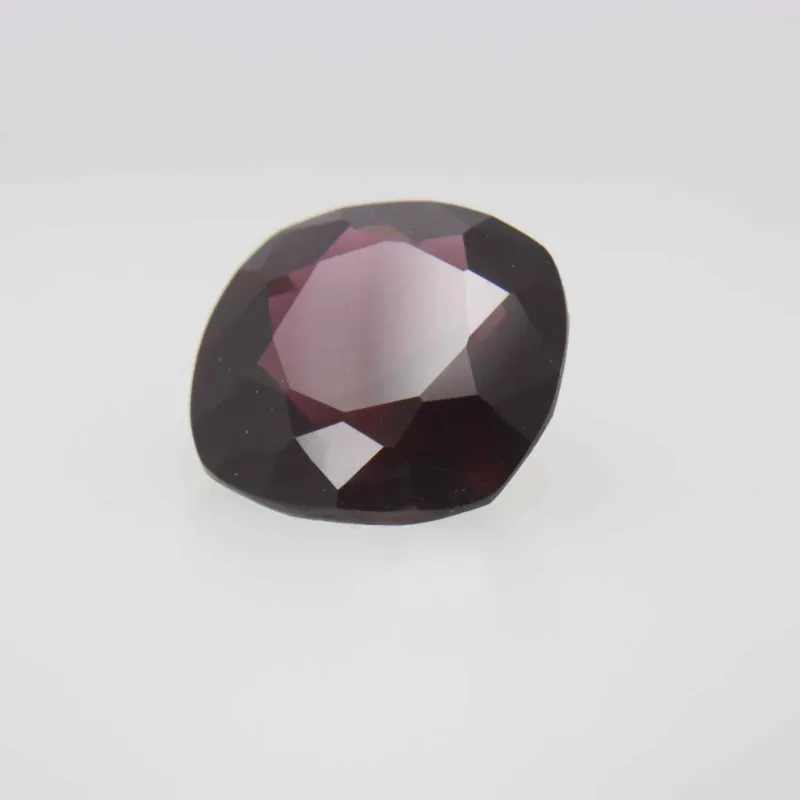 1.1ct Dark Red Spinel VVS1 Princess Shape (6.6x6.5x3.3 mm) Unheated gemstone from Sri Lanka