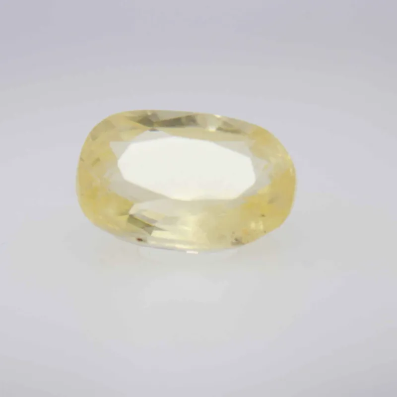 1.4ct Yellow Sapphire VVS1 Oval Shape (3.4x7.5x5.1 mm) Unheated gemstone from Sri Lanka