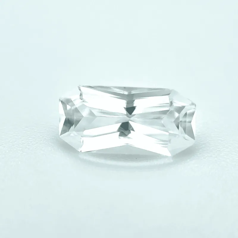 1.8ct White Sapphire VVS Emerald Shape (9.3x4.5x4 mm) Unheated gemstone from Sri Lanka