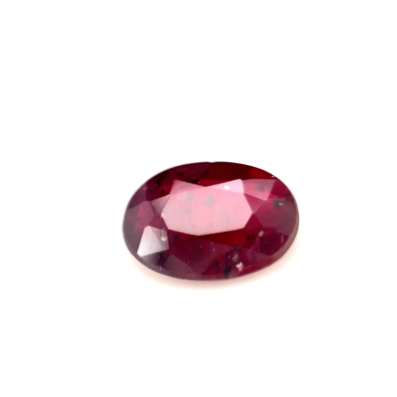 0.7ct Red Ruby Vs Oval Shape (6.6x4.8x2.3 mm) UNHEATED gemstone from Ceylon