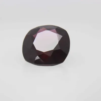 1.1ct Dark Red Spinel VVS1 Princess Shape (6.6x6.5x3.3 mm) Unheated gemstone from Sri Lanka