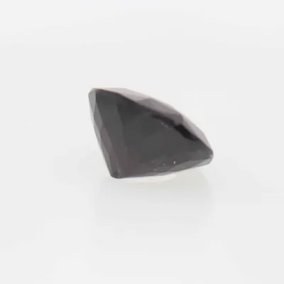 1.5ct Purple Spinel VVS Oval Shape (7.3x6.0x4.1 mm) Unheated gemstone from Sri Lanka