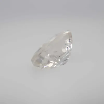 1.2ct Floral White Sapphire VVS Oval Shape (7.0x5.9x3.7 mm) Unheated gemstone from Sri Lanka