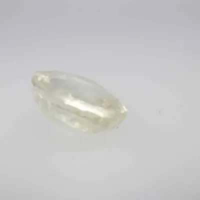 1.8ct Light Goldenrod Yellow Sapphire Vs1 Oval Shape (8.1x6.5x3.3 mm) Unheated gemstone from Sri Lanka
