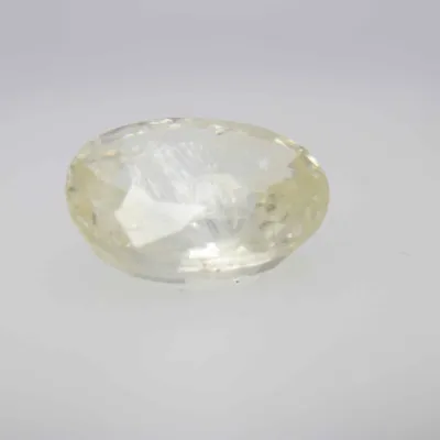 1.8ct Light Goldenrod Yellow Sapphire Vs1 Oval Shape (8.1x6.5x3.3 mm) Unheated gemstone from Sri Lanka