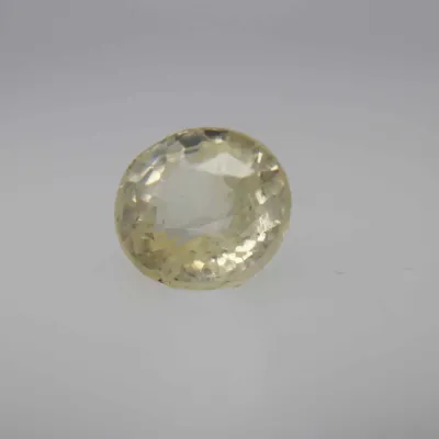 1ct Light Yellow Sapphire Vs1 Oval Shape (5.5x5.1x3.7 mm) Unheated gemstone from Sri Lanka