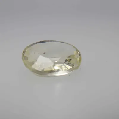 1.1ct Light Goldenrod Yellow Sapphire Vs1 Oval Shape (6.8x5.7x2.6 mm) Unheated gemstone from Sri Lanka
