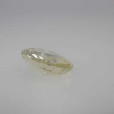 1.1ct Light Goldenrod Yellow Sapphire Vs1 Oval Shape (6.8x5.7x2.6 mm) Unheated gemstone from Sri Lanka