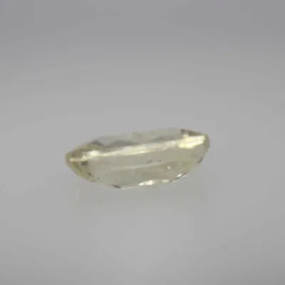 1.1ct Light Goldenrod Yellow Sapphire Vs1 Oval Shape (6.8x5.7x2.6 mm) Unheated gemstone from Sri Lanka