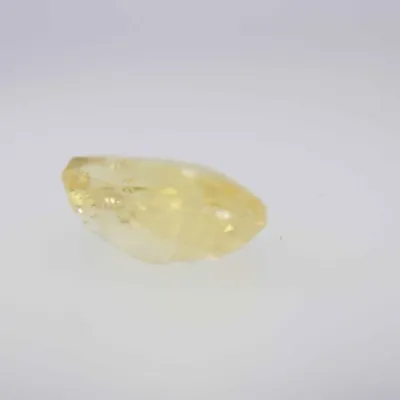 1.4ct Yellow Sapphire VVS1 Oval Shape (3.4x7.5x5.1 mm) Unheated gemstone from Sri Lanka