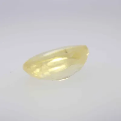 1.4ct Yellow Sapphire VVS1 Oval Shape (3.4x7.5x5.1 mm) Unheated gemstone from Sri Lanka
