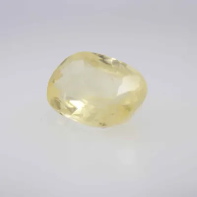 1.4ct Yellow Sapphire VVS1 Oval Shape (3.4x7.5x5.1 mm) Unheated gemstone from Sri Lanka