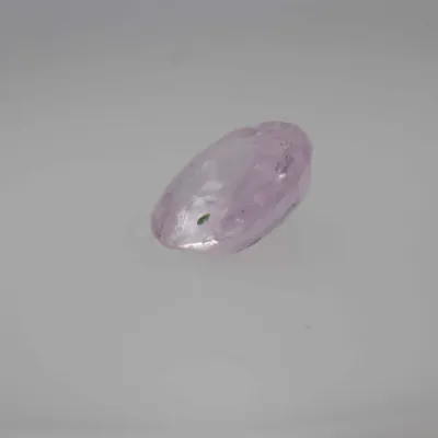 0.8ct Light Pink Sapphire Vs1 Oval Shape (6.2x5.2x2.7 mm) Unheated gemstone from Ceylon