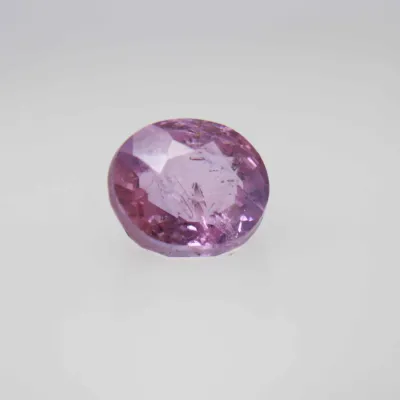 0.9ct Hot Pink Padparadscha VVS Oval Shape (5.8x4.8x3.5 mm) Unheated gemstone from Ceylon