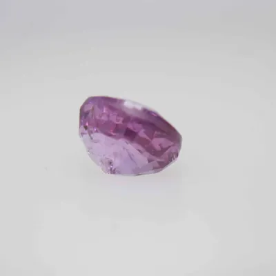 0.9ct Hot Pink Padparadscha VVS Oval Shape (5.8x4.8x3.5 mm) Unheated gemstone from Ceylon