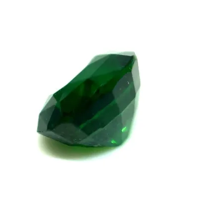 1.98ct Forest Green Garnet Vs Oval Shape (7.82x6.63x5.11 mm) Unheated gemstone from Sri Lanka